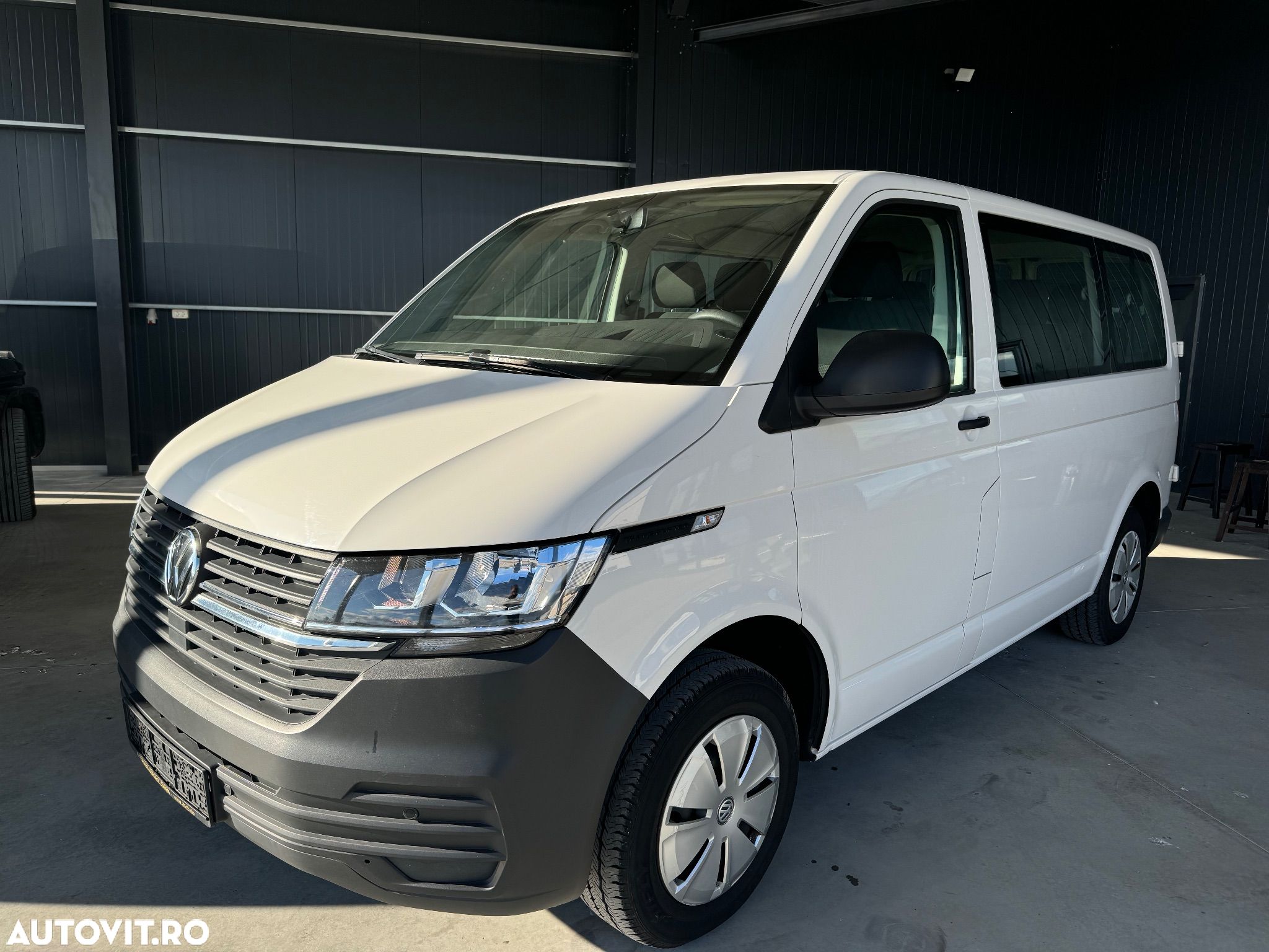 Volkswagen Transporter T6.1 Kurz Plus Trendline - 1