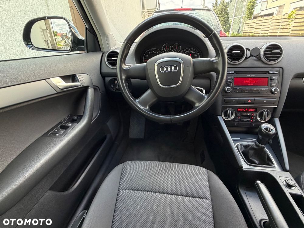 Audi A3 Sportback 1.6 Ambiente - 20