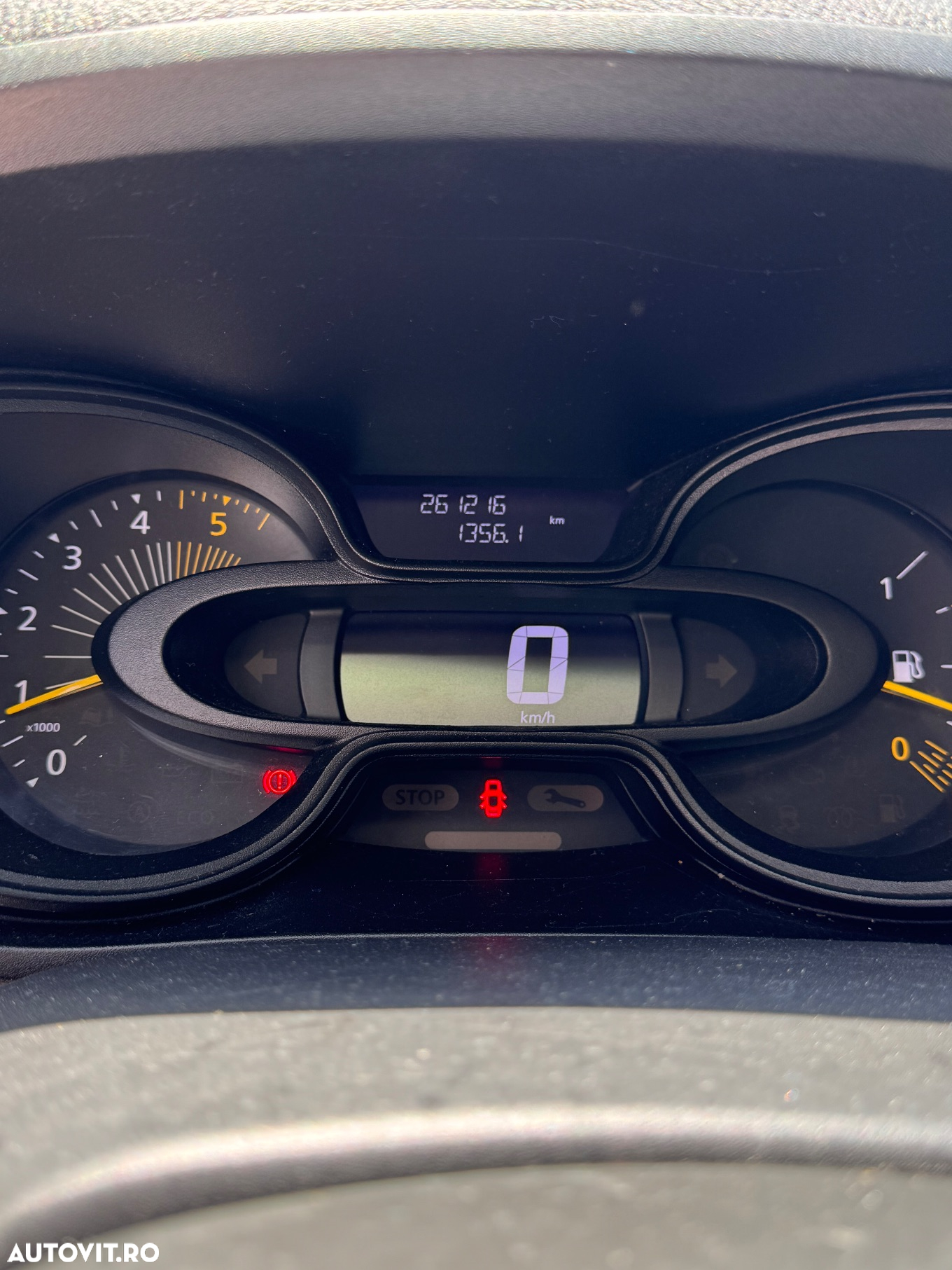 Renault Trafic - 12