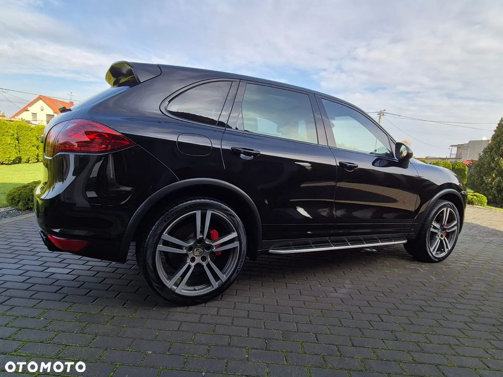 Porsche Cayenne - 6