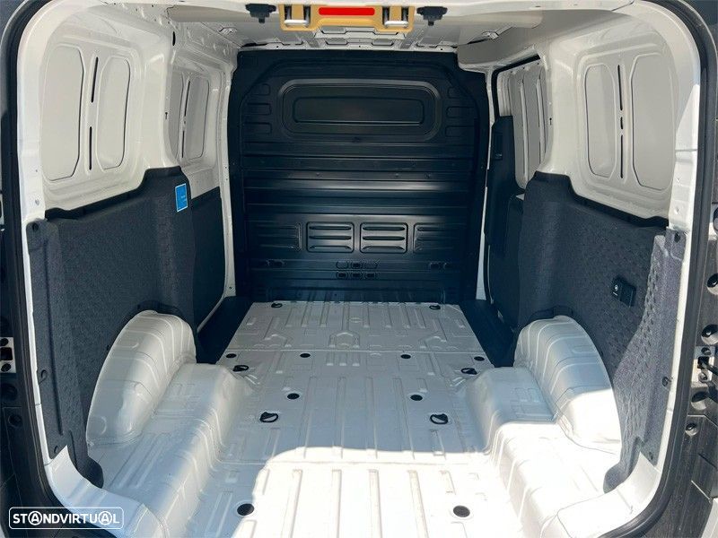 Kia PV5 71.2 kWh L2H1 + V2L - 8