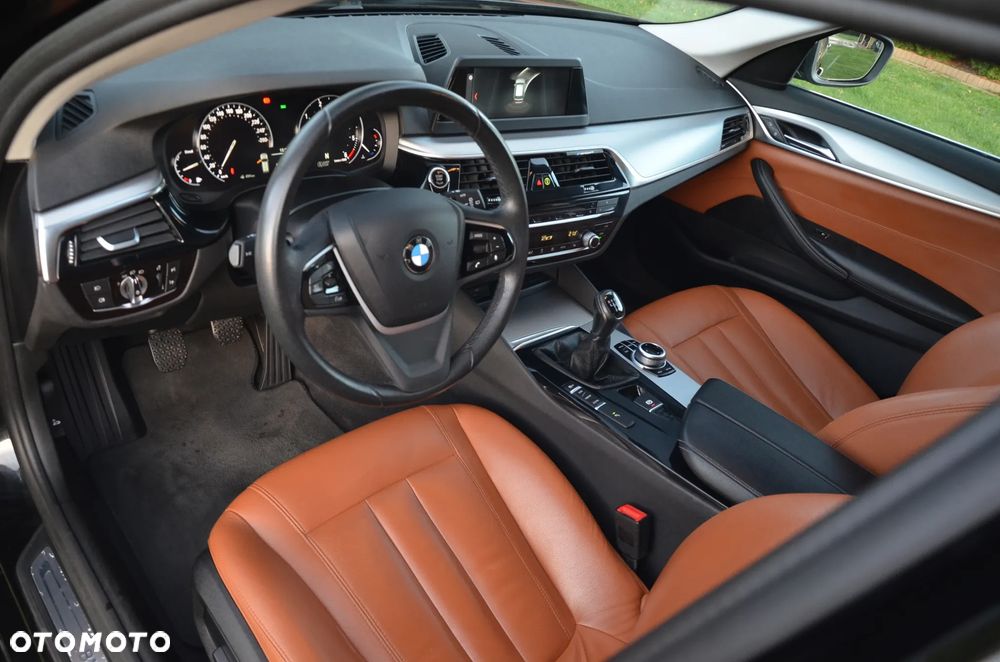 BMW Seria 5 520d Luxury Line - 16