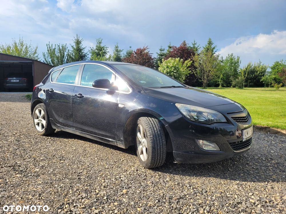 Opel Astra 2.0 CDTI Cosmo - 1