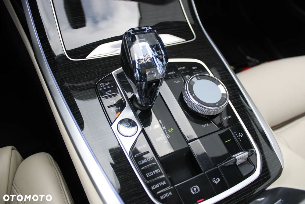 BMW X7 M50d sport - 26