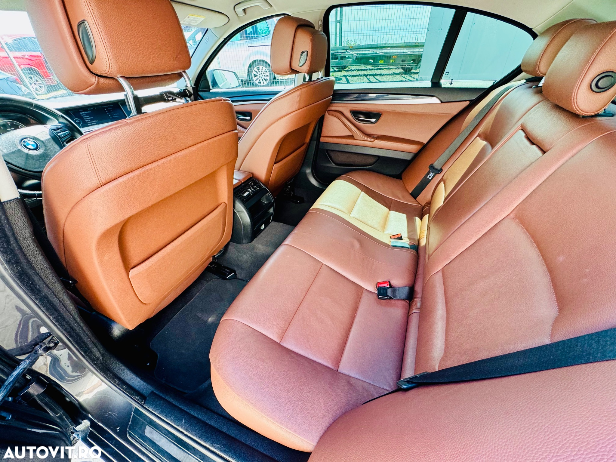 BMW Seria 5 520d Aut. Modern Line - 9