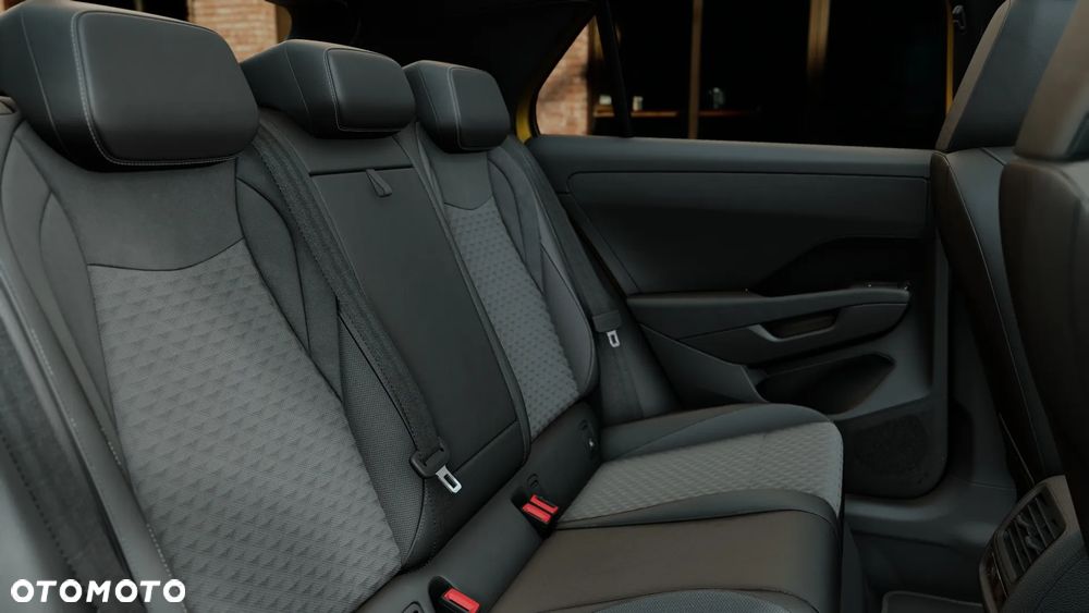 Volkswagen T-Roc 1.5 eTSI R-Line DSG - 14