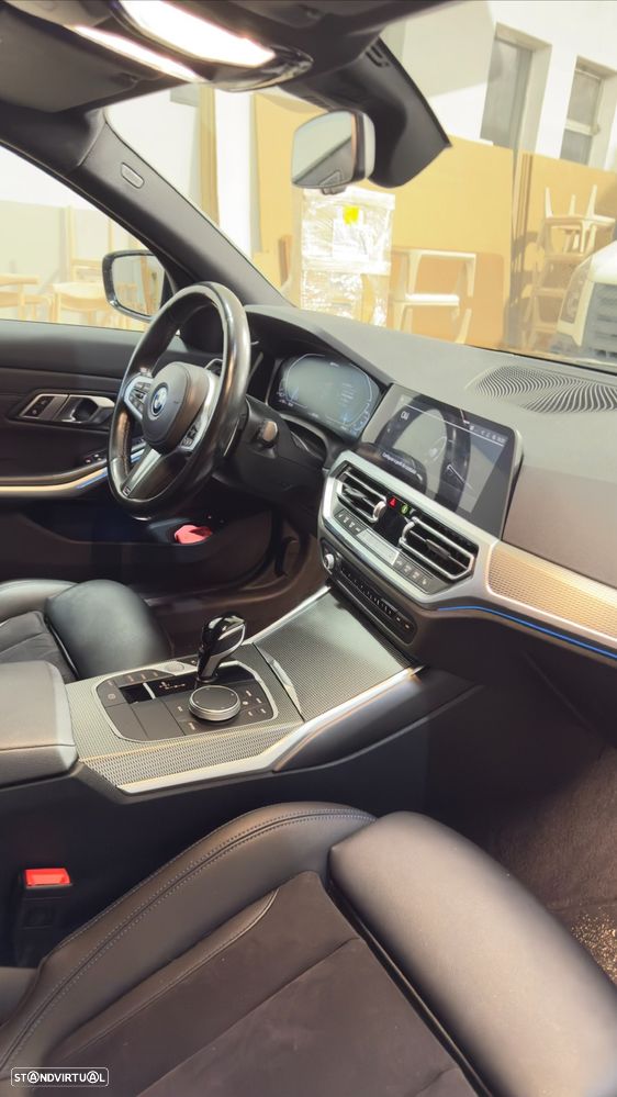 BMW 320 e Pack Desportivo M Auto - 4