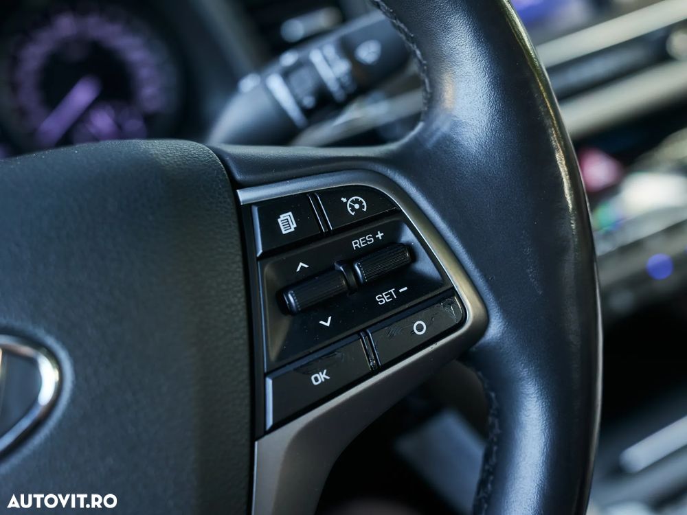 Hyundai Elantra - 20