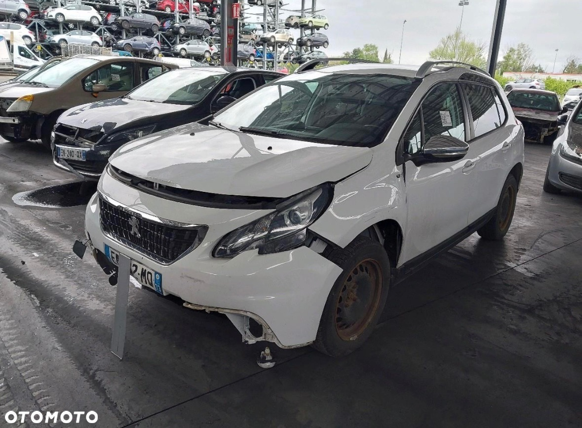 Peugeot 2008 - 6