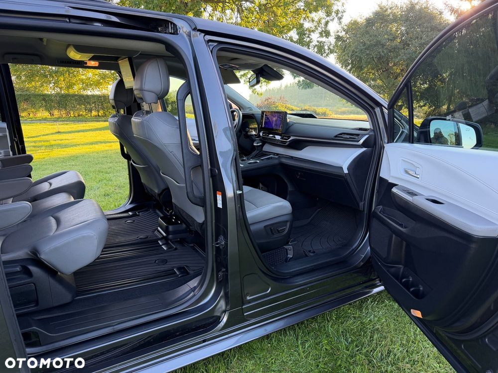 Toyota Sienna - 22
