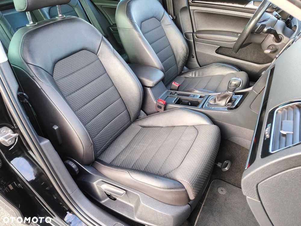 Volkswagen Golf 1.4 TSI BMT Highline DSG - 39