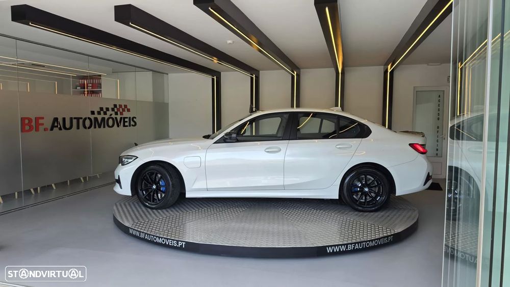 BMW 330 e Line Sport Auto - 15