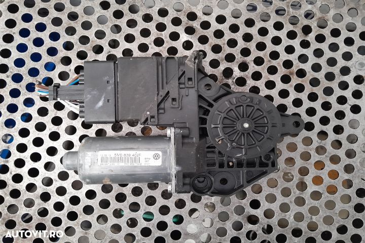 Motoras macara geam spate dreapta 5M0839402F Volkswagen VW Golf 5  [d - 1