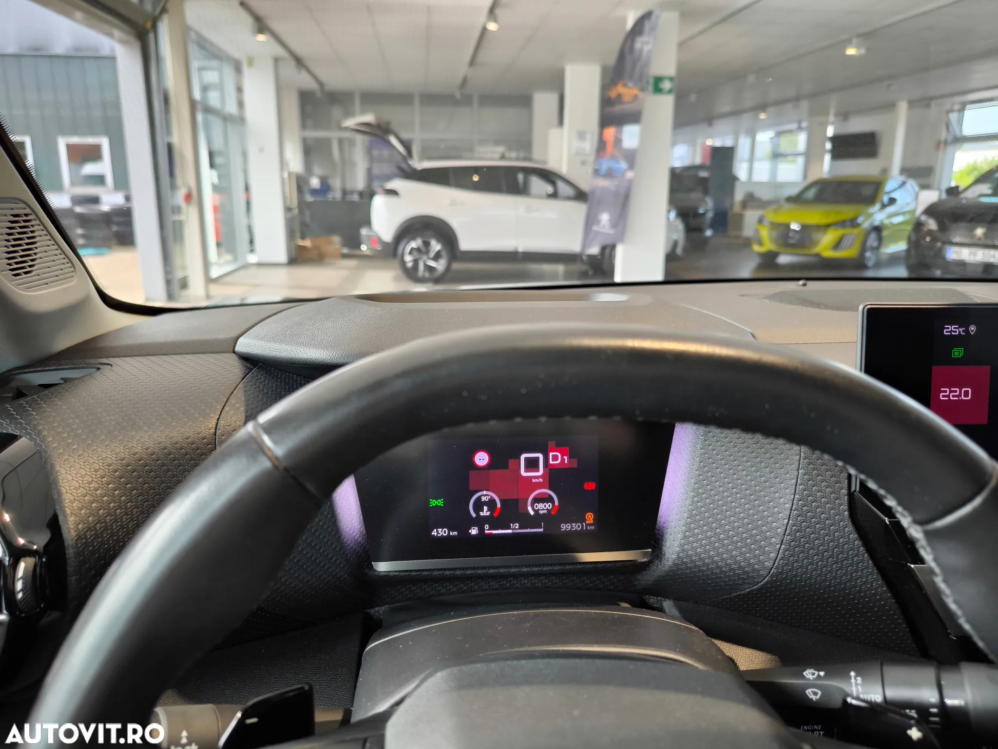 Citroën C4 BlueHDi 130 Stop&Start EAT8 SHINE - 25