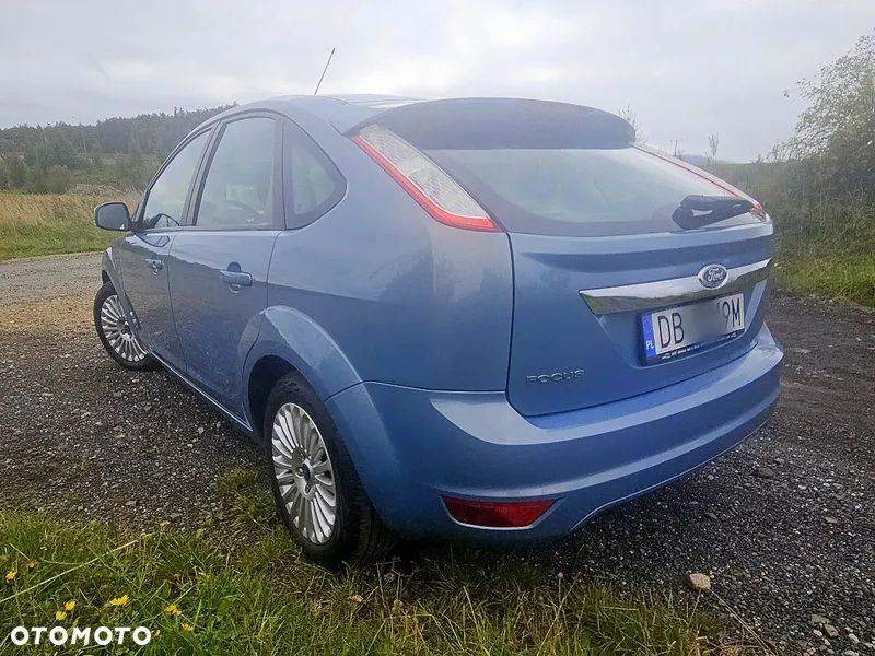 Ford Focus 2.0 16V Titanium - 6