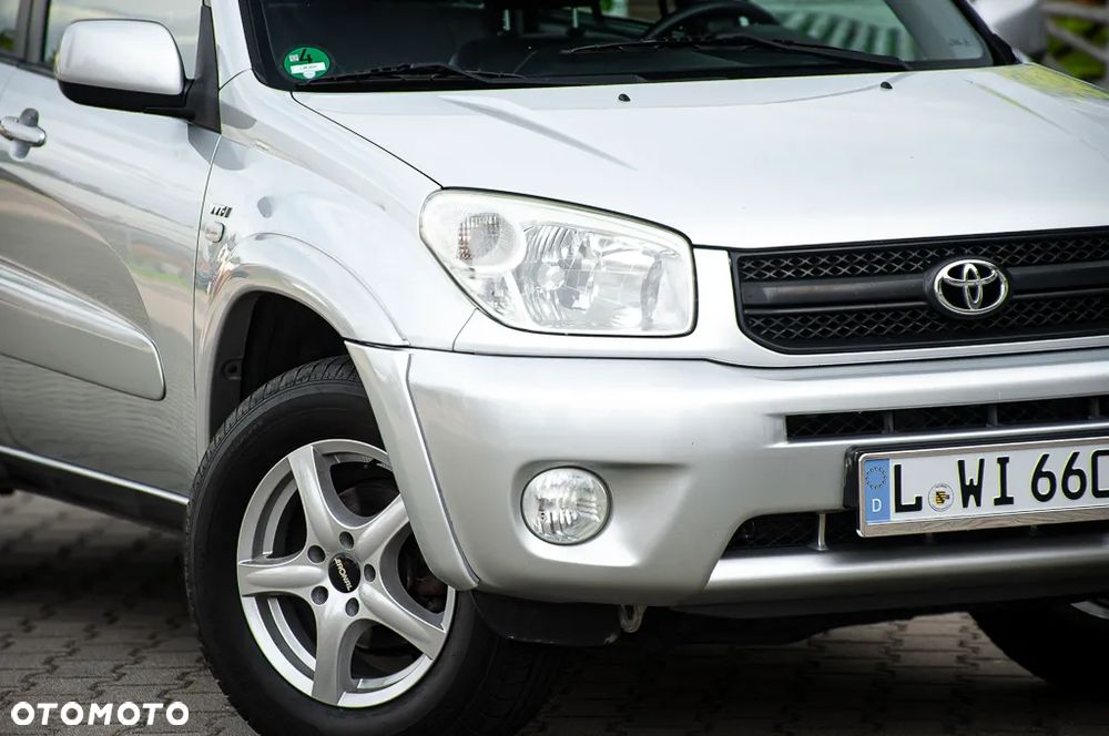 Toyota RAV4 2.0 VVT-i 4x4 - 33