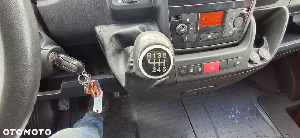 Peugeot Boxer HDi L1H1 S&S Allure - 17