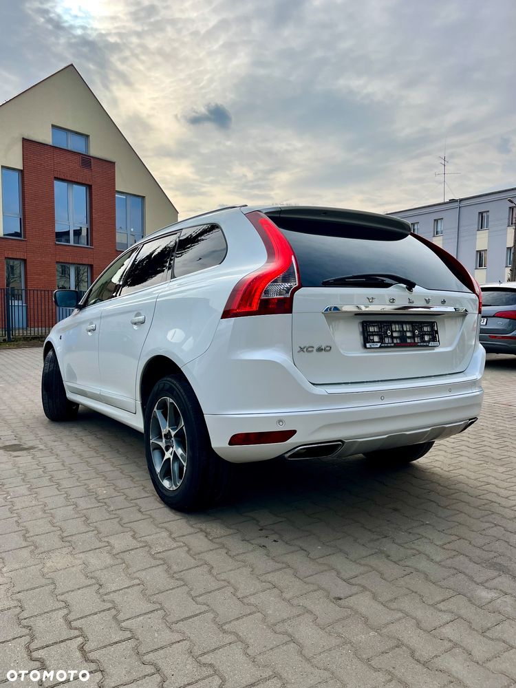 Volvo XC 60 D4 Drive-E Ocean Race - 9