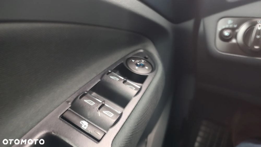 Ford C-MAX 1.6 EcoBoost Titanium - 16