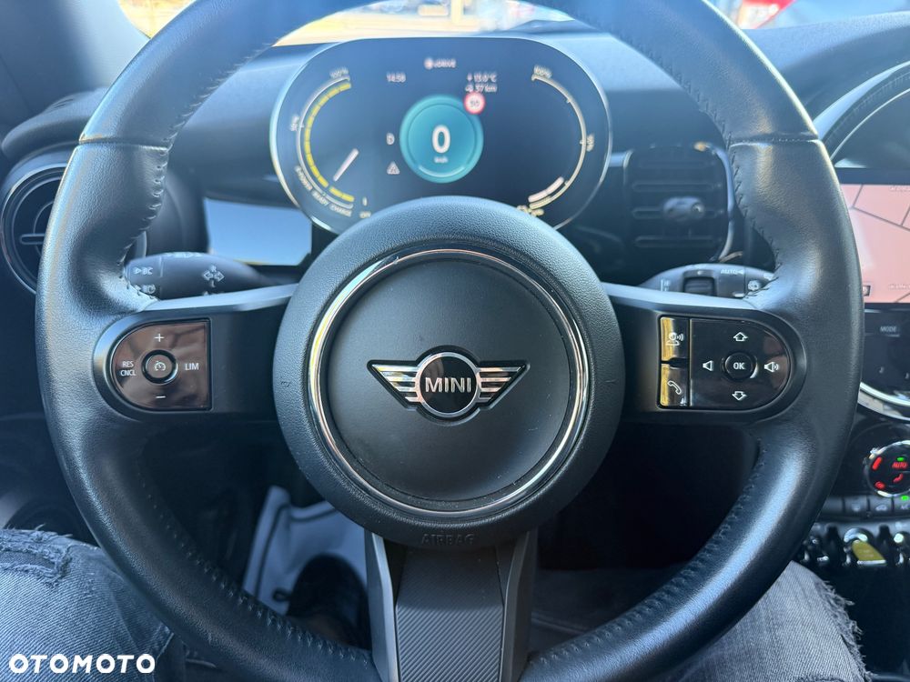 MINI Cooper SE Yours Trim - 11