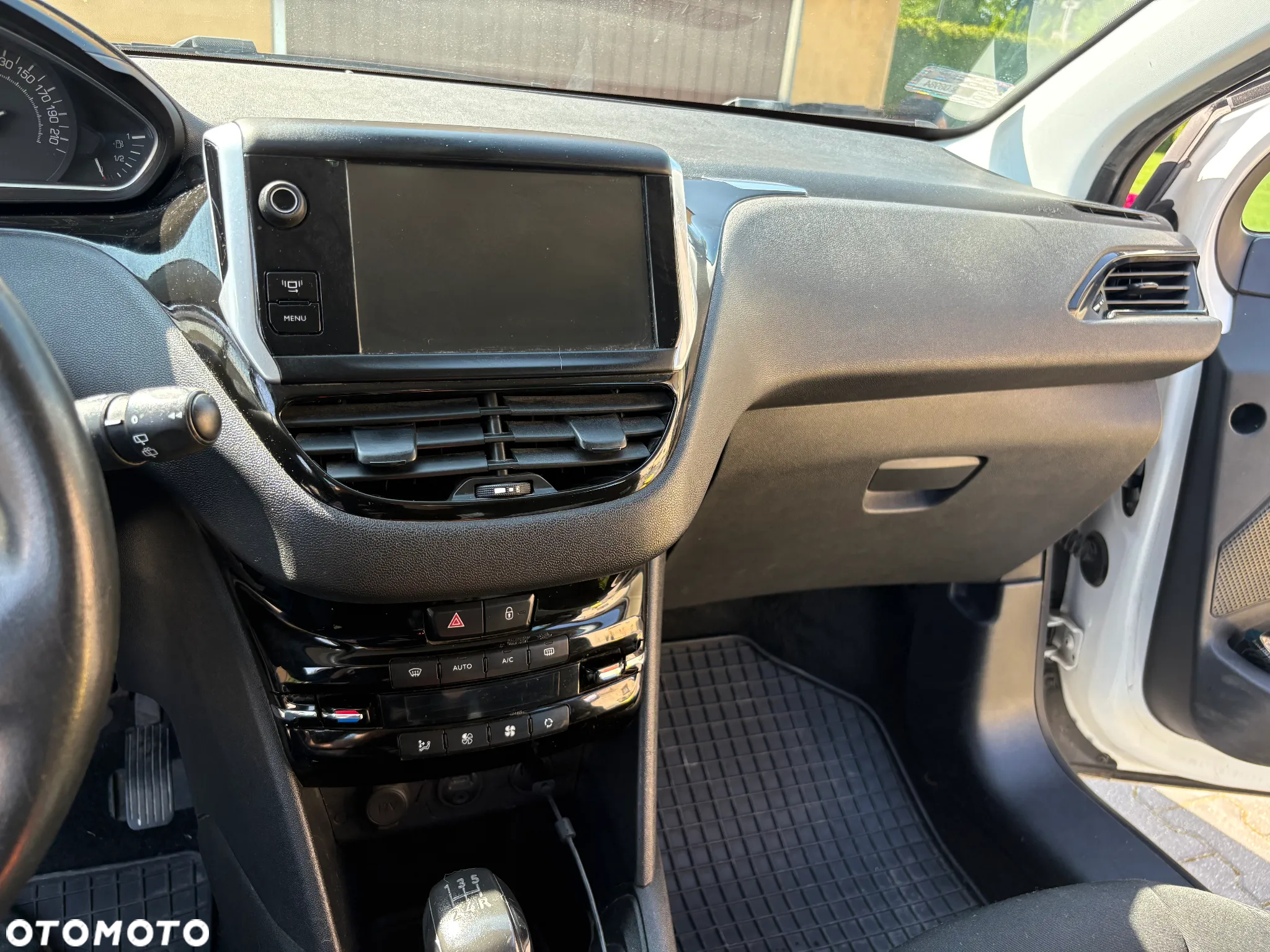 Peugeot 208 1.6 e-HDi Allure STT - 15