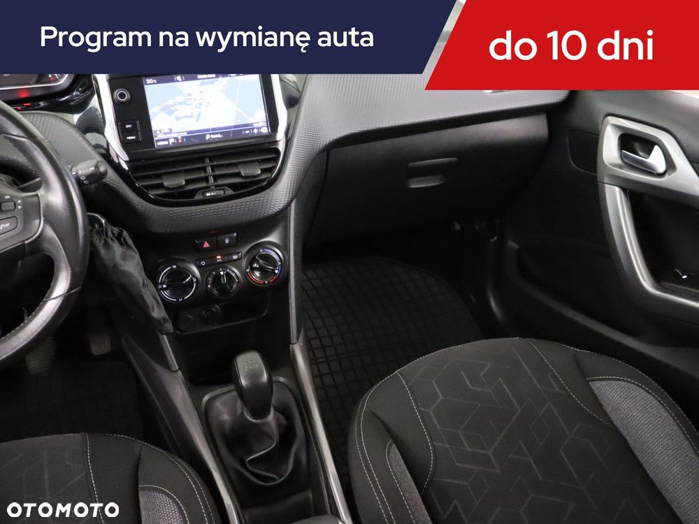 Peugeot 2008 - 10