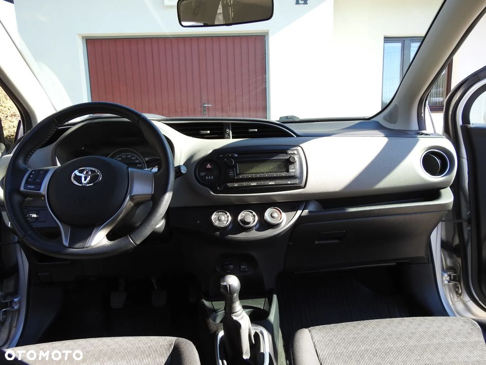 Toyota Yaris 1.0 Active EU6 - 23