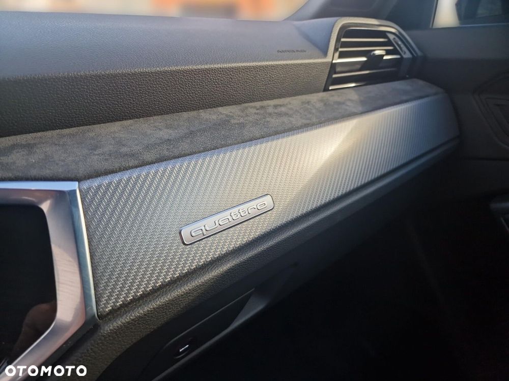 Audi RS Q3 Sportback - 28