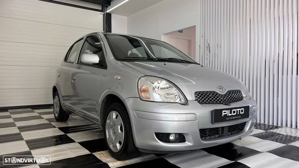 Toyota Yaris 1.0 Sol AC - 5