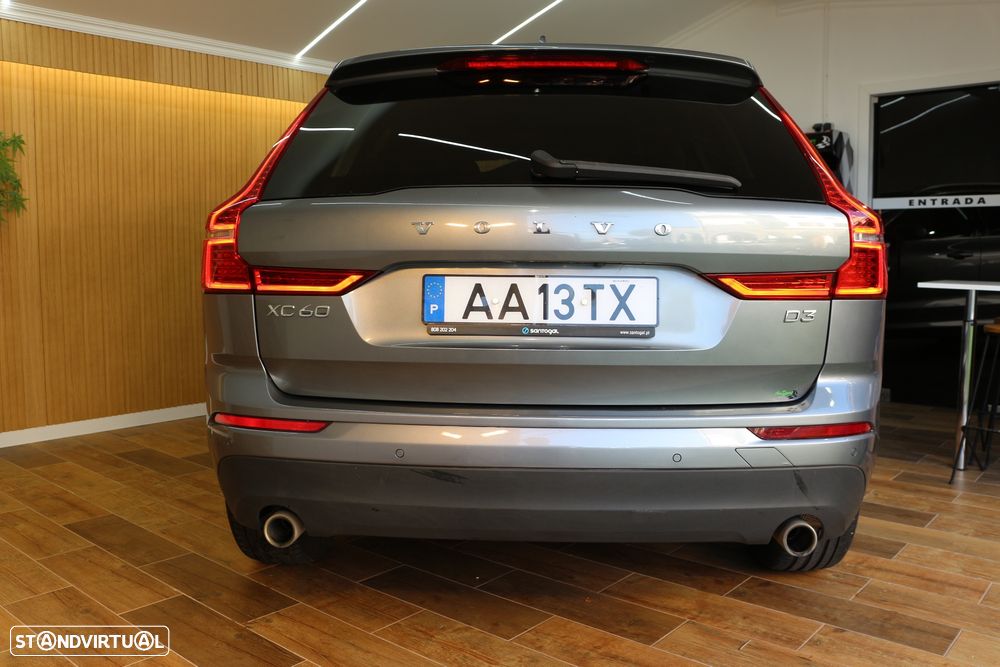 Volvo XC 40 2.0 D3 Momentum Plus - 33