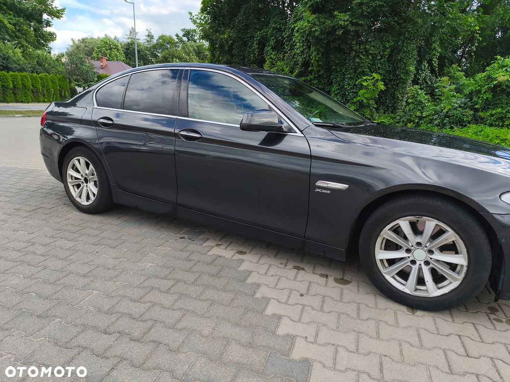 BMW Seria 5 525d xDrive Sport-Aut Luxury Line - 24