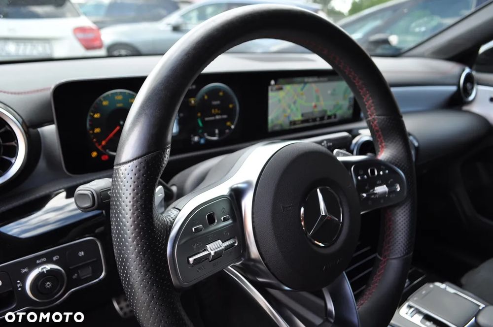 Mercedes-Benz CLA 200 AMG Line 7G-DCT - 22
