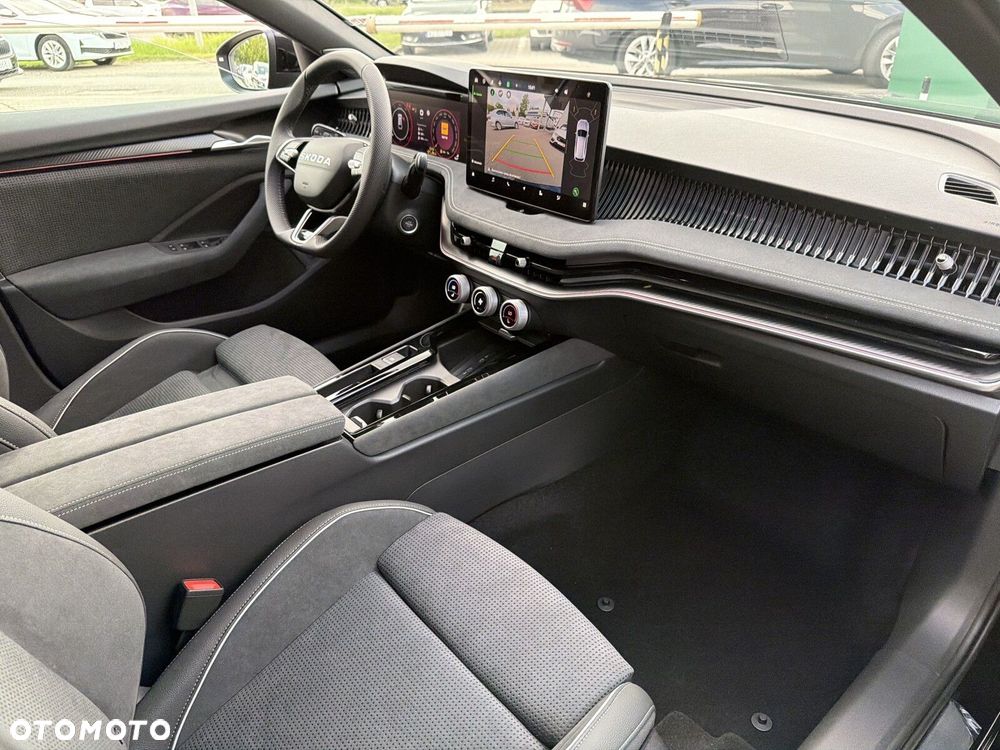 Skoda Superb 2.0 TDI SCR 4x4 Sportline DSG - 17