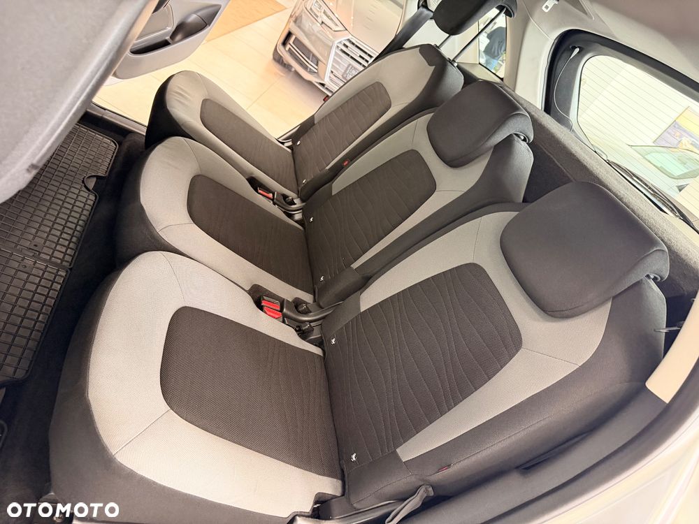 Citroën C4 Picasso - 23