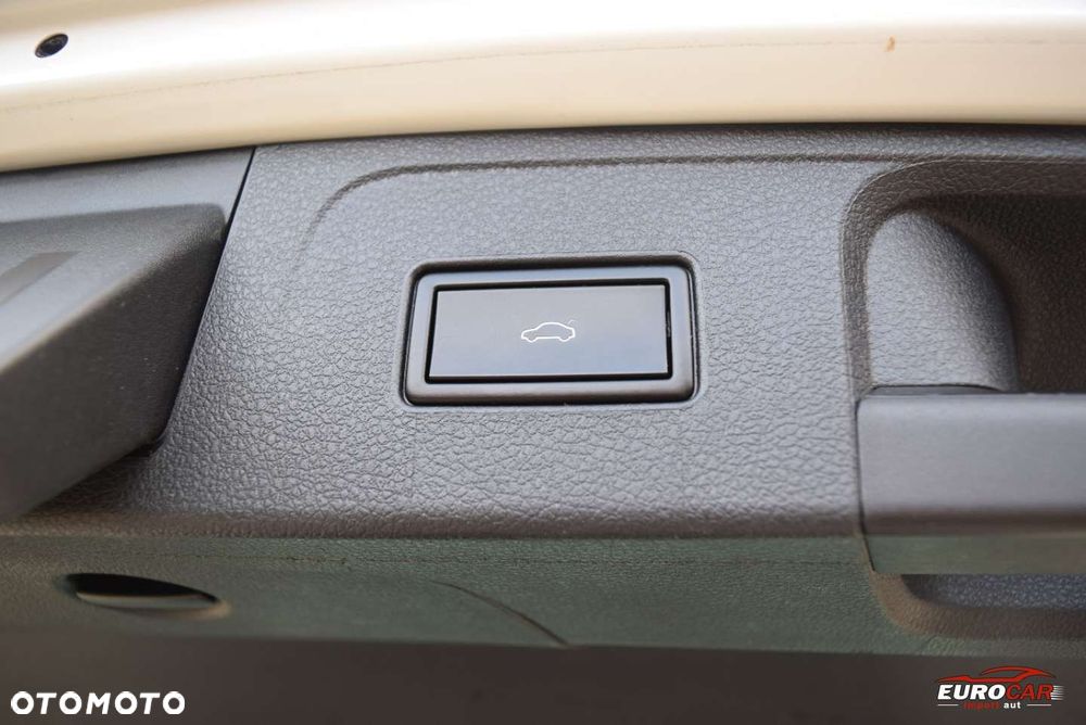 Volkswagen Passat 2.0 TDI BMT Highline DSG7 - 33