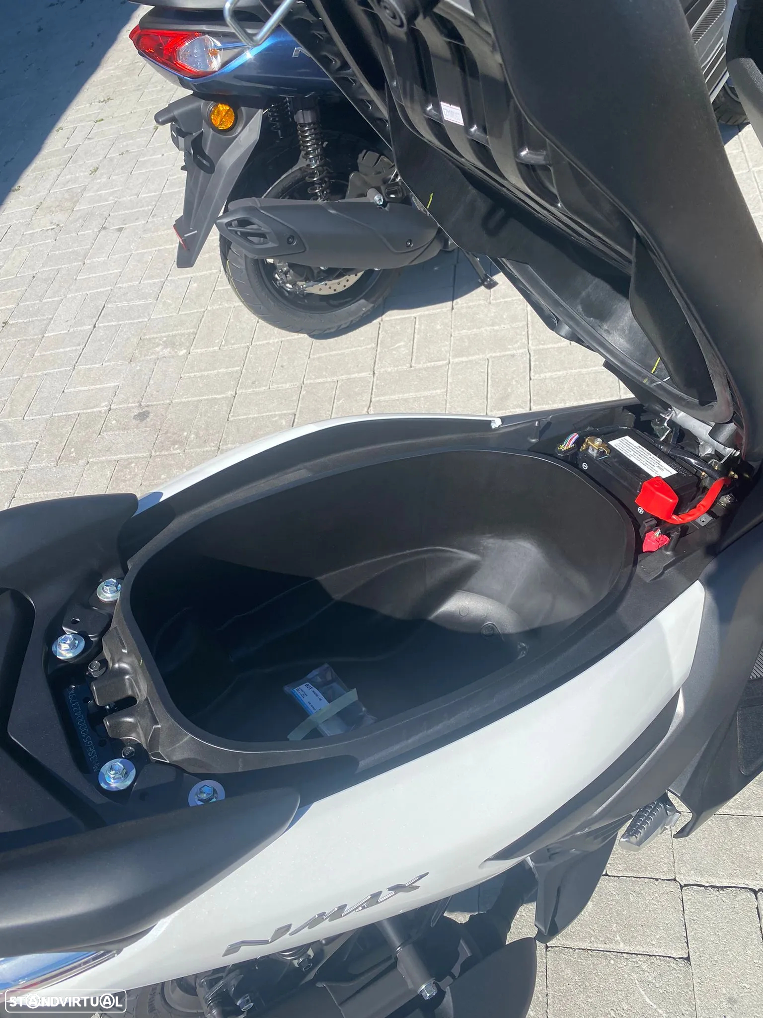 Yamaha NMAX 125 - 9