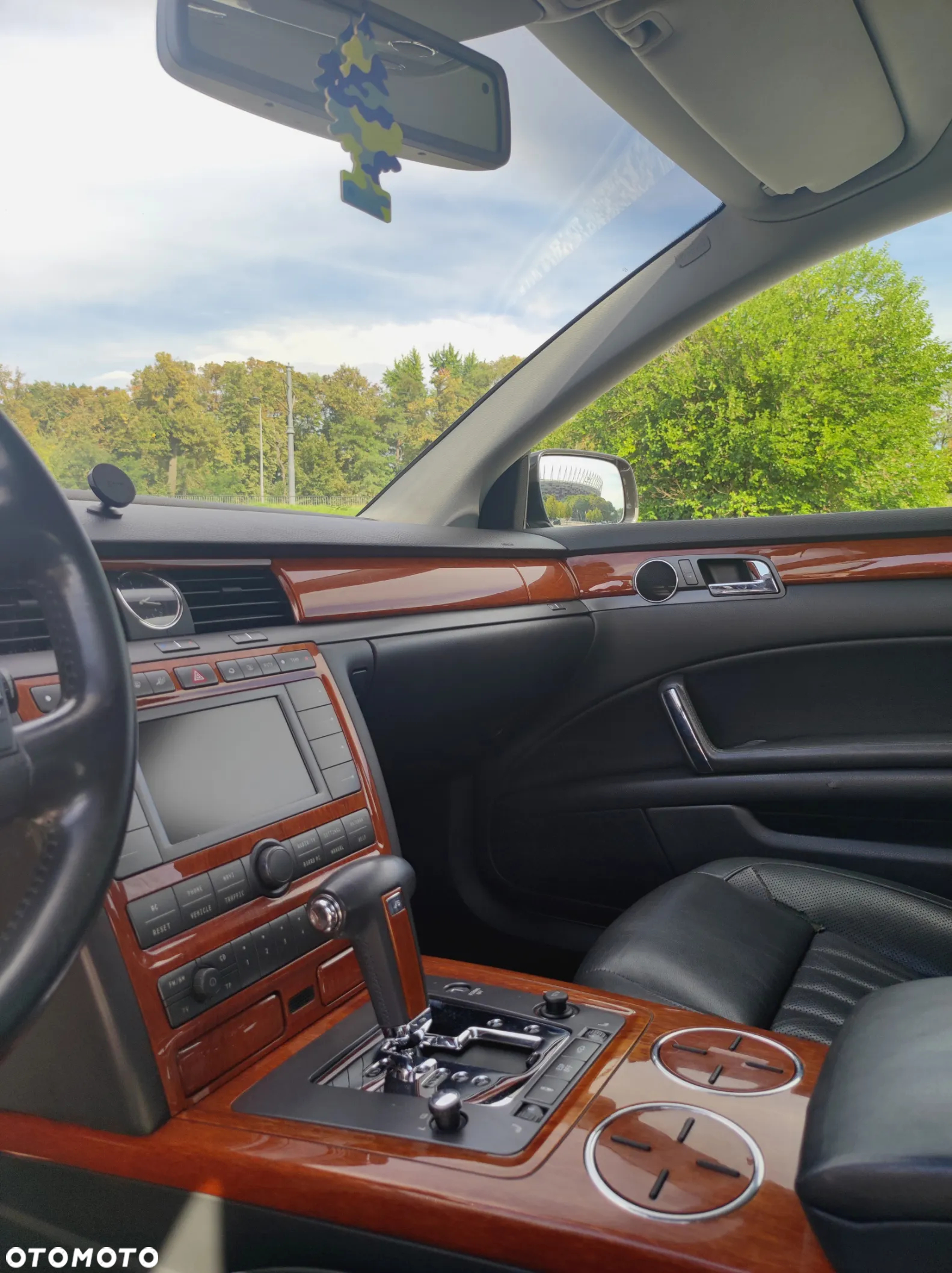 Volkswagen Phaeton 3.0 V6 TDI 4Mot (5 os.) - 12