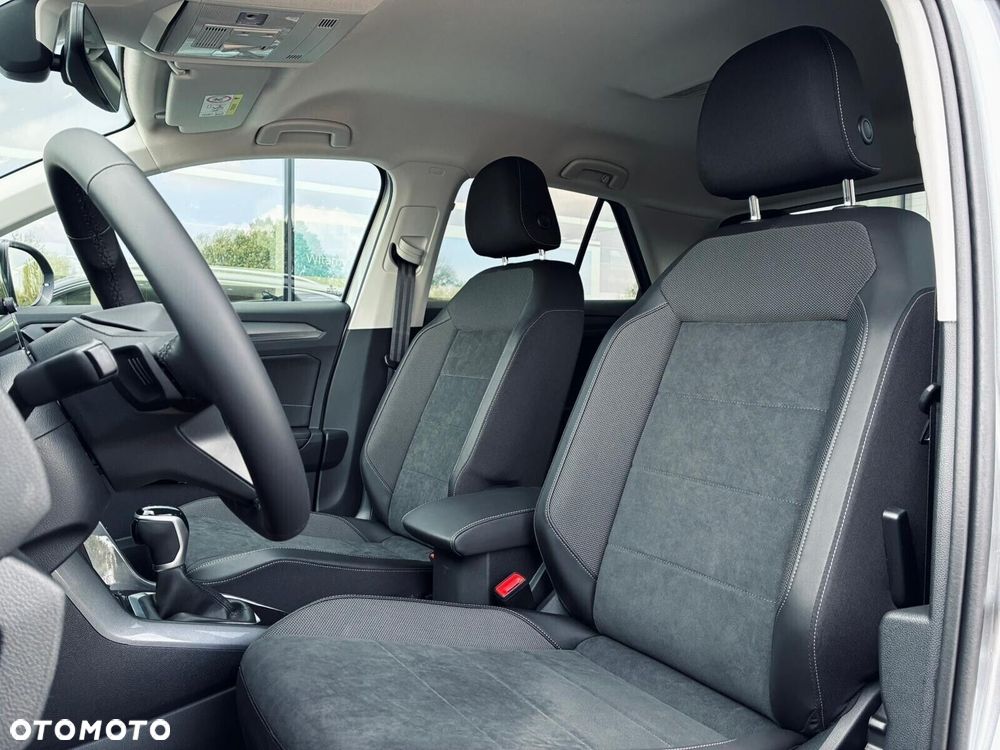 Volkswagen T-Roc - 10