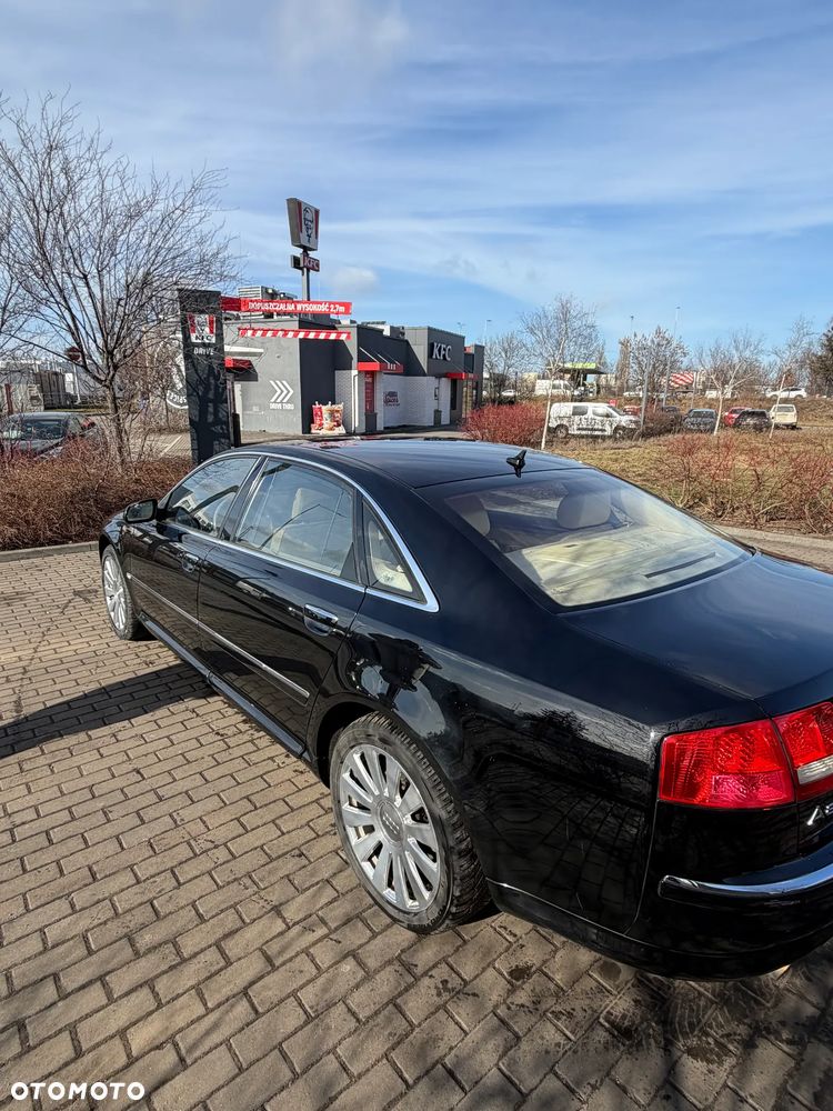 Audi A8 4.2 Quattro - 4