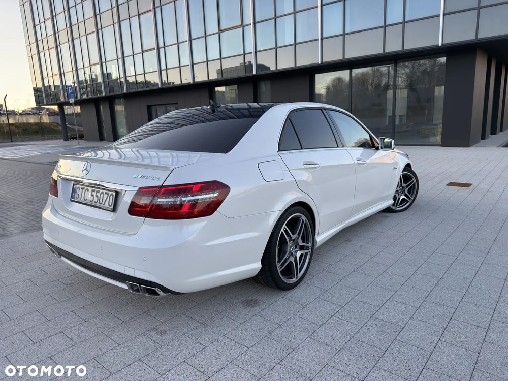 Mercedes-Benz Klasa E 63 AMG - 9