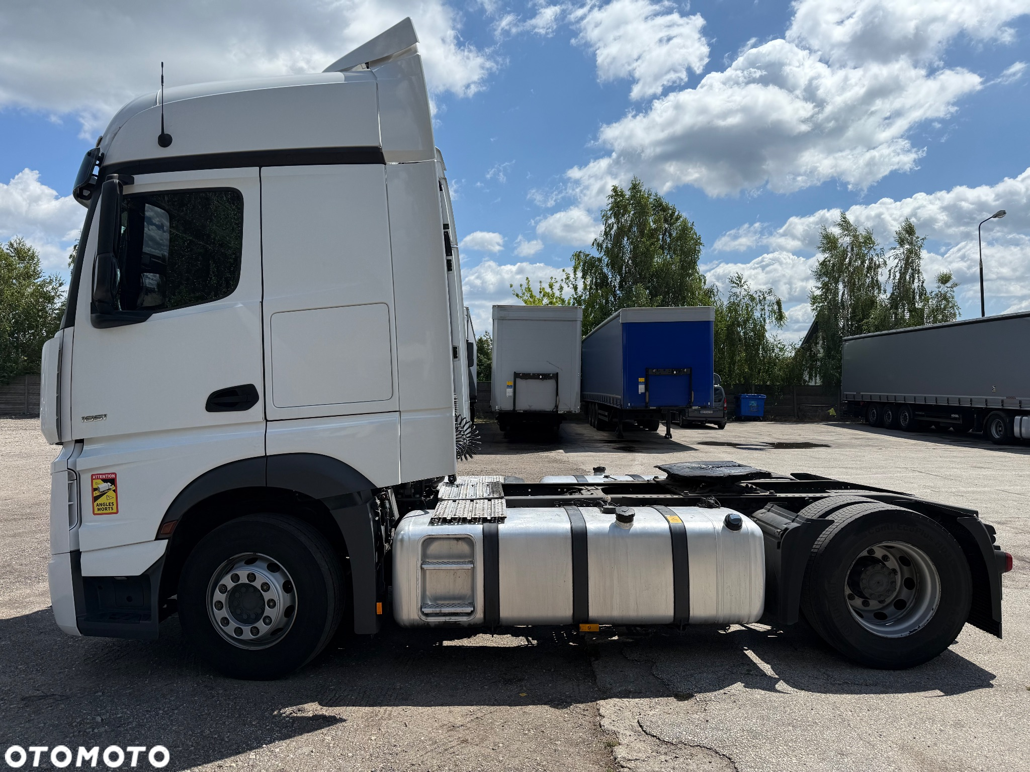 Mercedes-Benz Actros - 4