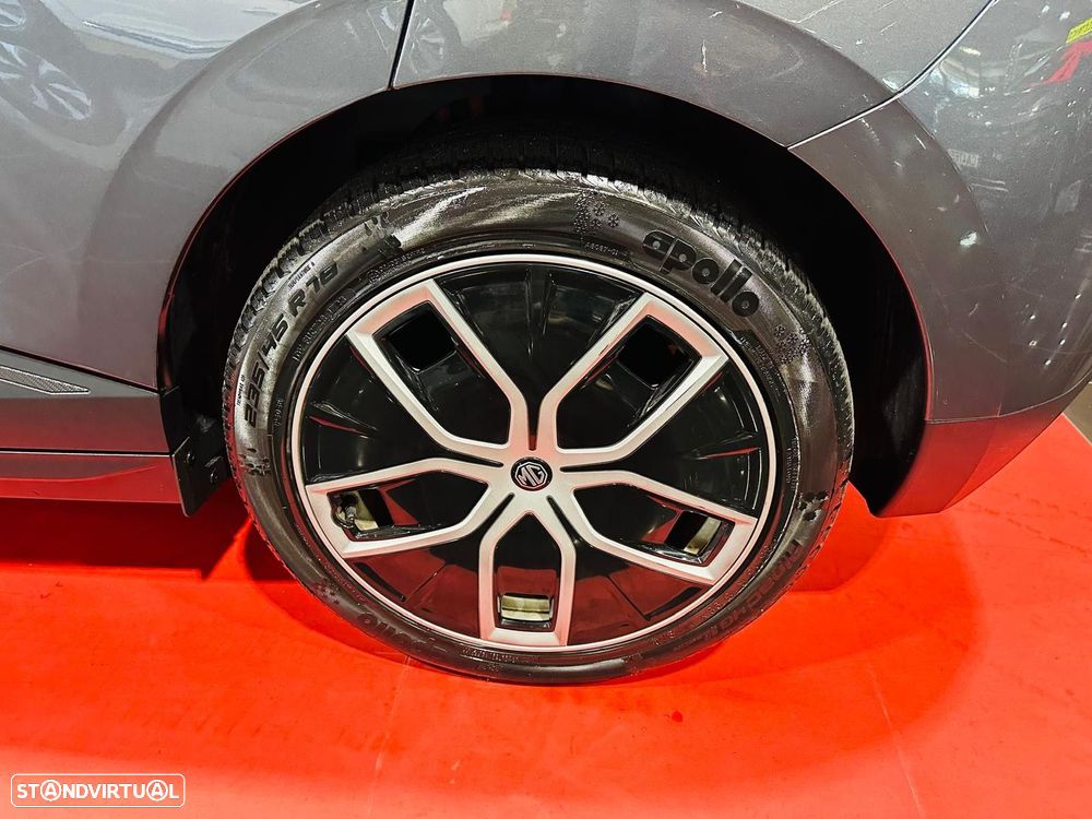 MG MG4 64 kWh Luxury - 18