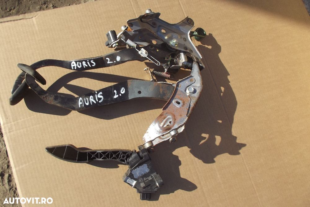 Pedala acceleratie Toyota Auris Corolla Verso Avensis dezmembrez Auris - 1