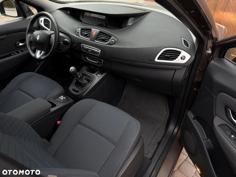 Renault Scenic 1.9 dCi Tech Run - 6