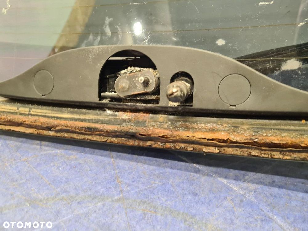 BMW 5 E39 TOURING SZYBA TYLNA - 12