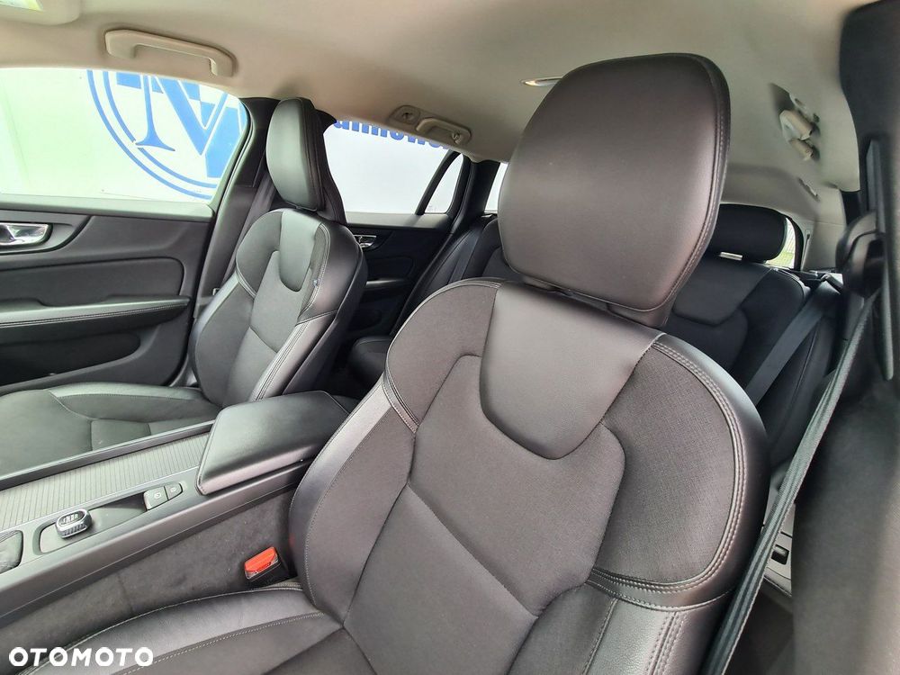 Volvo V60 B5 B Geartronic Momentum - 24