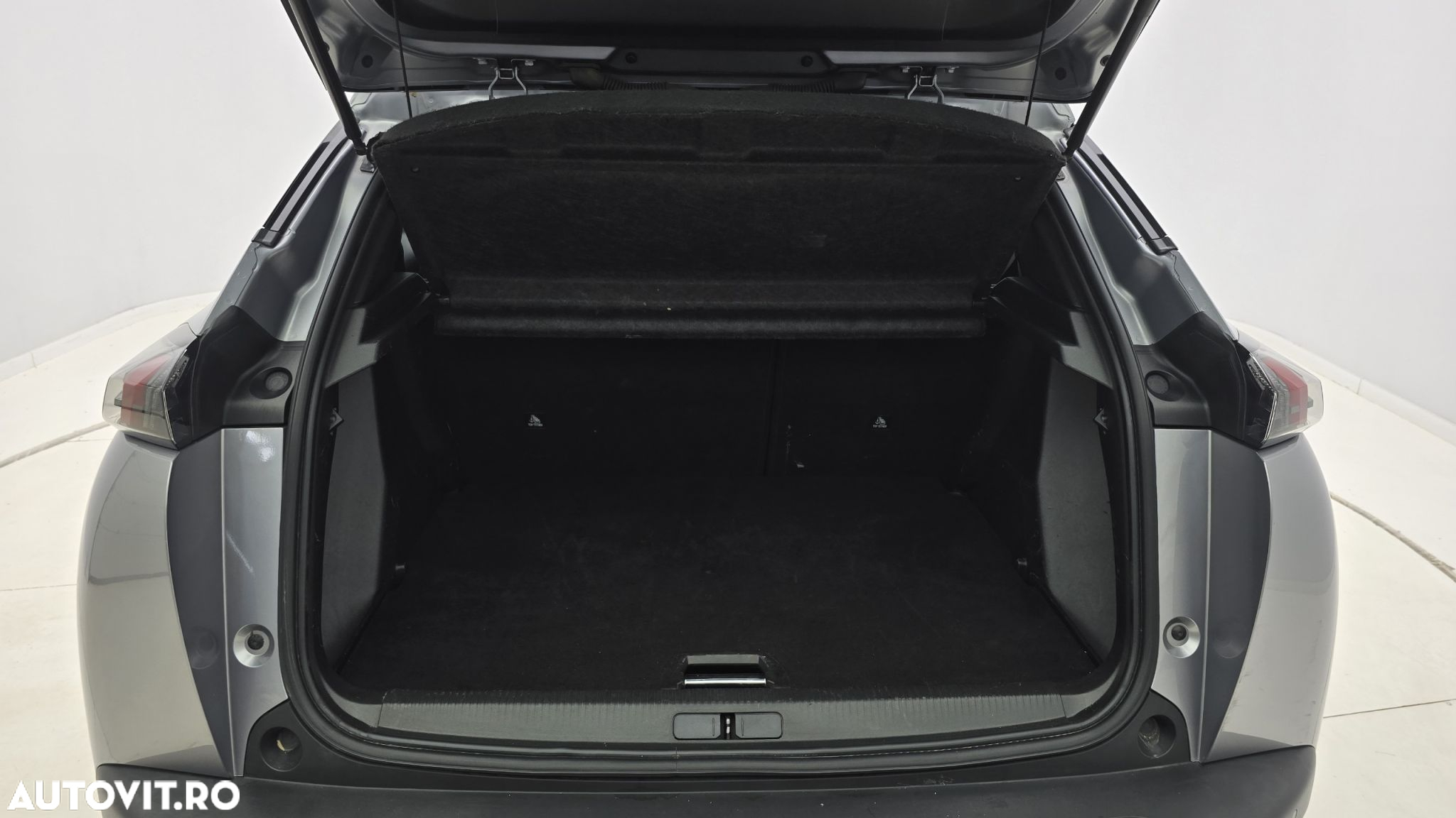 Peugeot 2008 1.5 BlueHDI STT EAT8 Allure - 25