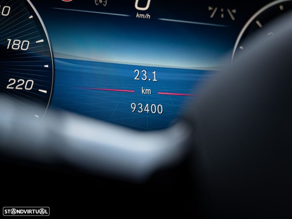 Mercedes-Benz C 300 d AMG Line - 14