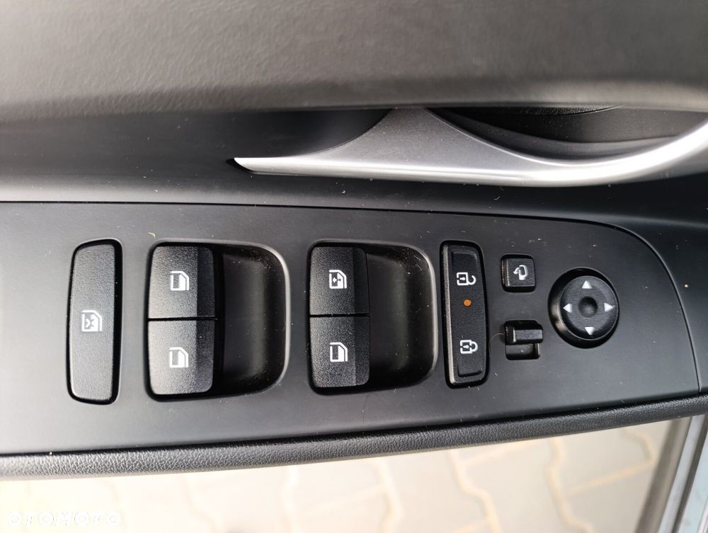 Hyundai Elantra 1.6 Smart - 35