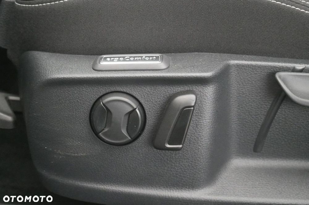 Volkswagen Passat Variant 1.5 TSI EVO Business DSG - 29